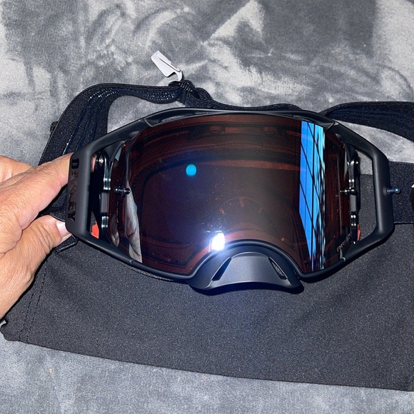 Brand New Oakley ski google orange airbrake MX / blackout with/prizm. - Picture 5 of 9